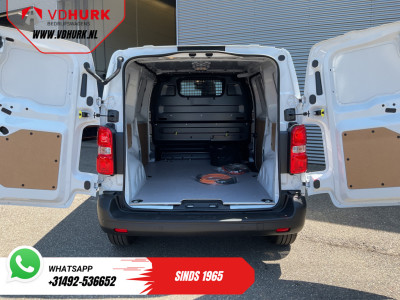 Toyota e-ProAce Worker 50 kWh 230 km WLTP Adapt.Cruise/ Snellader/ Standkachel/ Stuurverw./ Carplay/ Airco/ Camera/ PDC foto 6
