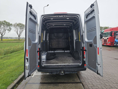 Volkswagen CRAFTER 2.0 L3H3 Airco Trekhaak foto 9