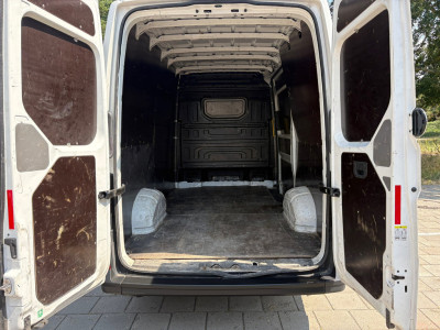 Volkswagen CRAFTER 35 2.0 TDI L3H2||140PK|airco|cruise|achteruitrijcamera|bluetooth|zes versnellingen|drie zitplaatsen|EURO6. 8