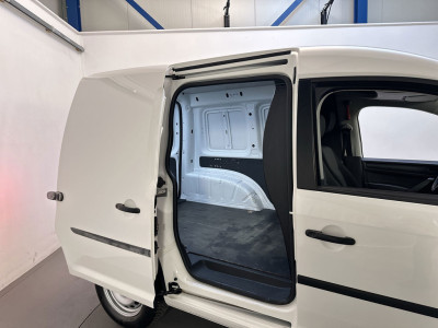 Volkswagen Caddy 2.0 TDI 102pk L1H1 Cruise Control Navigatie DAB+ foto 11