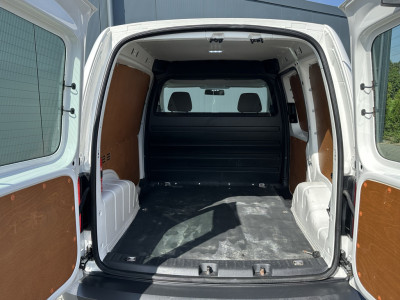 Volkswagen Caddy 2.0 TDI EURO 6 / L1H1 / UNIEK  29.543 KM  NAP !! / 1e EIGENAAR / AIRCO / NAVI / APPLE CARPLAY / ANDROID AUTO foto 8