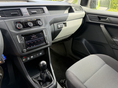 Volkswagen Caddy 2.0 TDI / L1H1 / 1e EIG. / UNIEK 28.975 KM! / INRICHTING / TREKHAAK / IMPERIAAL / NAVI / CARPLAY / CRUISE foto 15