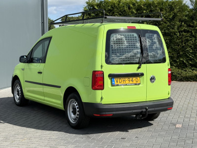 Volkswagen Caddy 2.0 TDI / L1H1 / 1e EIG. / UNIEK 28.975 KM! / INRICHTING / TREKHAAK / IMPERIAAL / NAVI / CARPLAY / CRUISE foto 5
