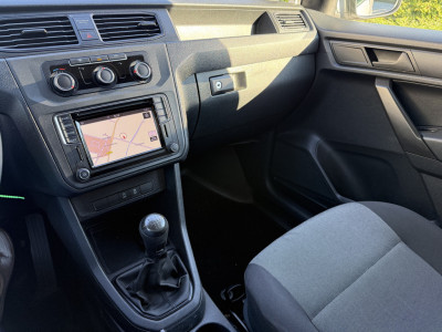 Volkswagen Caddy 2.0 TDI / L1H1 / TREKHAAK / AIRCO / CRUISE / NAVI / CARPLAY / DAB+ / ORIG. NL foto 12