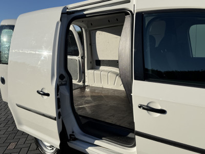 Volkswagen Caddy 2.0 TDI / L1H1 / TREKHAAK / AIRCO / CRUISE / NAVI / CARPLAY / DAB+ / ORIG. NL foto 8