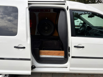 Volkswagen Caddy 2.0 TDI L2H1 BMT 4Motion|AUTOMAAT|NAP|trekhaak|airco|cruise|apple carplay|elektrisch pakket|EURO6 foto 16
