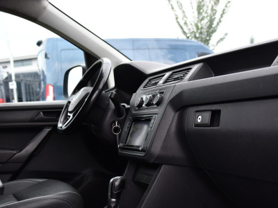 Volkswagen Caddy 2.0 TDI L2H1 Maxi Highline Cruise, Leder, LED, Automaat, multimedia, 150pk, NAVI, Trekhaak, Sensoren, Voorruit verwarming, Uniek! 17