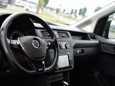 Volkswagen Caddy 2.0 TDI L2H1 Maxi Highline Cruise, Leder, LED, Automaat, multimedia, 150pk, NAVI, Trekhaak, Sensoren, Voorruit verwarming, Uniek! 2