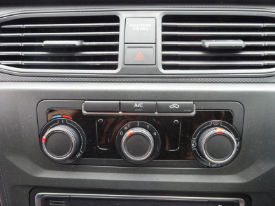 Volkswagen Caddy 2.0 TDI L2H1 VW MAXI LAADRUIMTE INRICHTING AIRCO CRUISE ALARM PDCM foto 14