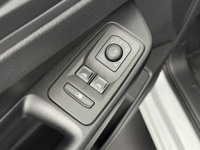 Volkswagen Caddy 2.0TDi 122PK DSG Automaat Exclusive | LED | Distronic | Navigatie | Camera | Multimedia | Standverwarming | Airco | Cruise foto 8