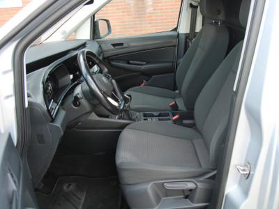 Volkswagen Caddy Cargo 2.0 TDI 102PK 1st Edition / App connect / Multi stuur / 18 velgen foto 3
