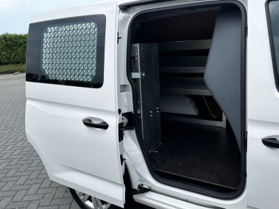 Volkswagen Caddy Cargo 2.0 TDI 123 PK  4-MOTION / L1H1 / 4x4 / 1e EIG. / TREKHAAK / INRICHTING / CAMERA / CRUISE / AIRCO / CARPLAY 11