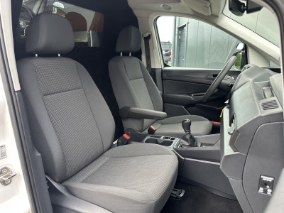 Volkswagen Caddy Cargo 2.0 TDI 123 PK  4-MOTION / L1H1 / 4x4 / 1e EIG. / TREKHAAK / INRICHTING / CAMERA / CRUISE / AIRCO / CARPLAY 6