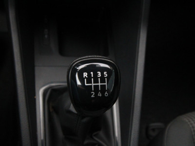Volkswagen Caddy Cargo 2.0 TDI / App connect / LMV / Laadruimte inrichting 18