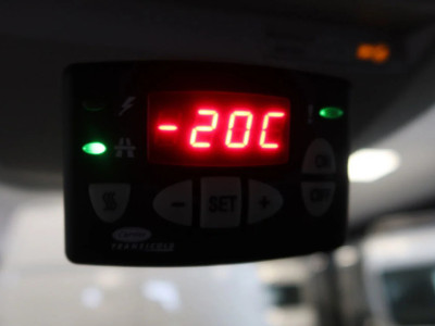 Volkswagen Crafter 177 PK Koel/ Vries/ Verwarmen Carrier xarios 350 met nachtaansluiting BPM vrij. foto 8