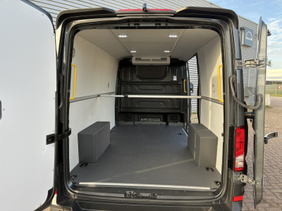 Volkswagen Crafter 177PK L3H2 - Indium Grey - Black Styling Package - FULL OPTION foto 6