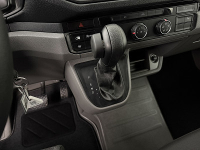 Volkswagen Crafter 2.0TDI 140PK Automaat L4H3 Highline ( 2024) | Navigatie | Camera | 3-Zits | Betimmering foto 16