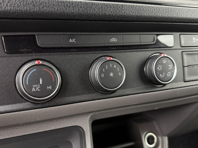 Volkswagen Crafter 2.0TDI 140PK Automaat L4H3 Maxi | Airco | Camera | Multimedia | 3-Zits | Betimmering foto 19