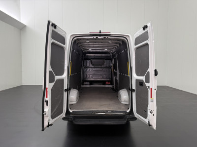 Volkswagen Crafter 2.0TDI 140PK Automaat L4H3 Maxi | Airco | Camera | Multimedia | 3-Zits | Betimmering foto 4