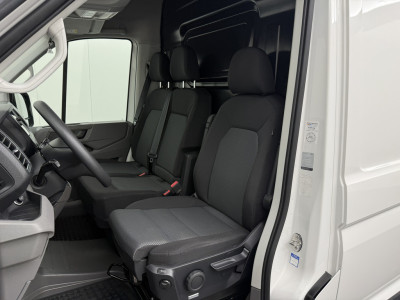 Volkswagen Crafter 2.0TDI 140PK DSG Automaat L3H3 | Kastinrichting | Airco | Cruise | 3-Zits | Betimmering | 3000Kg Trekhaak foto 21