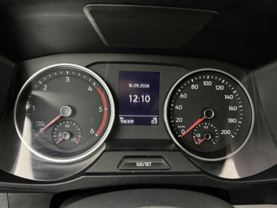 Volkswagen Crafter 2.0TDI 140PK DSG Automaat L3H3 | Kastinrichting | Airco | Cruise | 3-Zits | Betimmering | 3000Kg Trekhaak foto 9
