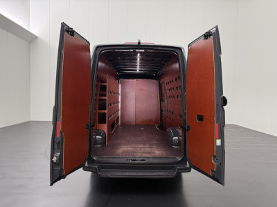 Volkswagen Crafter 2.0TDI 140PK DSG Automaat L4H3 Highline | Navigatie | Camera | Multimedia | Airco | Cruise | 3-Zits foto 4