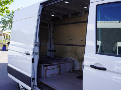 Volkswagen Crafter 2.0 TDI 140PK L3H2 EURO 6 - Airco - Trekhaak - Camera - €20.900,- Excl. 9