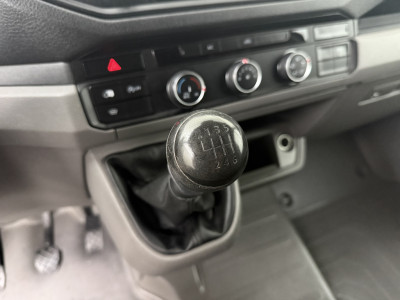 Volkswagen Crafter 2.0TDI 140PK L3H2 Highline | Multimedia | Navigatie | Airco | Cruise | Betimmering foto 17