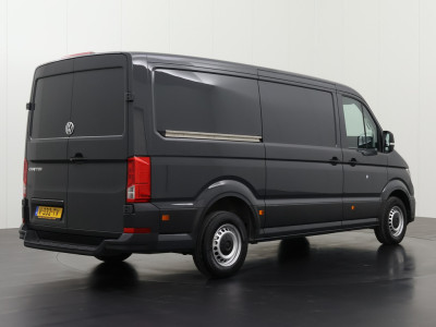 Volkswagen Crafter 2.0TDI 140PK L3H2 Highline | Multimedia | Navigatie | Airco | Cruise | Betimmering foto 2