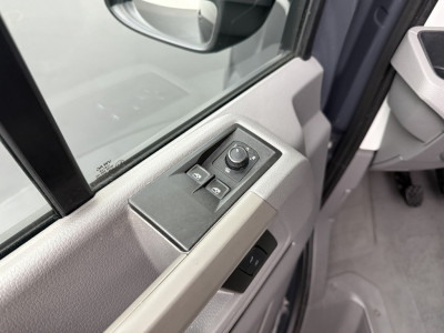 Volkswagen Crafter 2.0TDI 140PK L3H2 Highline | Multimedia | Navigatie | Airco | Cruise | Betimmering foto 8