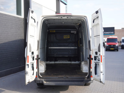 Volkswagen Crafter 2.0 TDI 140PK L3H3 - Airco - Radio - Cruise - €16.900,- Excl. 8