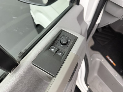 Volkswagen Crafter 2.0TDI 140PK L3H3 Comfortline Koelauto | Airco | cruise | 3-Zits foto 8