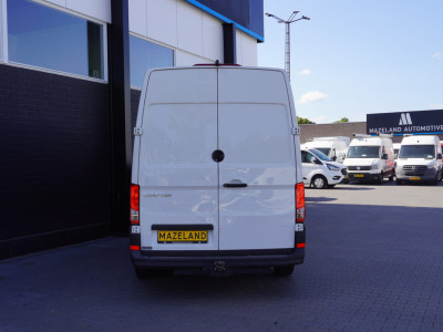 Volkswagen Crafter 2.0 TDI 140PK L3H3 EURO 6 - Airco - Trekhaak - Camera - €20.900,- Excl. 7
