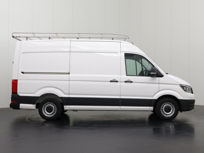 Volkswagen Crafter 2.0TDI 140PK L3H3 Highline Imperiaal | Trekhaak | Navigatie | Camera | Airco | Cruise | 3-Zits foto 13