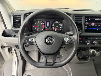 Volkswagen Crafter 2.0TDI 140PK L3H3 Highline Imperiaal | Trekhaak | Navigatie | Camera | Airco | Cruise | 3-Zits foto 14