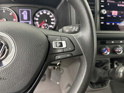 Volkswagen Crafter 2.0TDI 140PK L3H3 Highline Imperiaal | Trekhaak | Navigatie | Camera | Airco | Cruise | 3-Zits foto 16