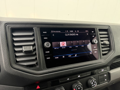 Volkswagen Crafter 2.0TDI 140PK L3H3 Highline Imperiaal | Trekhaak | Navigatie | Camera | Airco | Cruise | 3-Zits foto 18
