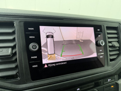 Volkswagen Crafter 2.0TDI 140PK L3H3 Highline Imperiaal | Trekhaak | Navigatie | Camera | Airco | Cruise | 3-Zits foto 20