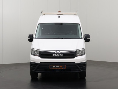 Volkswagen Crafter 2.0TDI 140PK L3H3 | Imperiaal | Trekhaak | Navigatie | Camera | 3-Zits | Airco | Cruise 10
