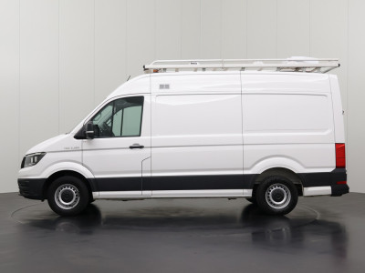 Volkswagen Crafter 2.0TDI 140PK L3H3 | Imperiaal | Trekhaak | Navigatie | Camera | 3-Zits | Airco | Cruise 12