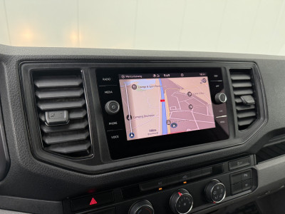 Volkswagen Crafter 2.0TDI 140PK L3H3 | Imperiaal | Trekhaak | Navigatie | Camera | 3-Zits | Airco | Cruise 18