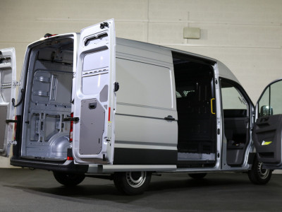 Volkswagen Crafter 2.0 TDI 140pk L3 H3 Automaat Airco Navigatie Apple Carplay Camera foto 11