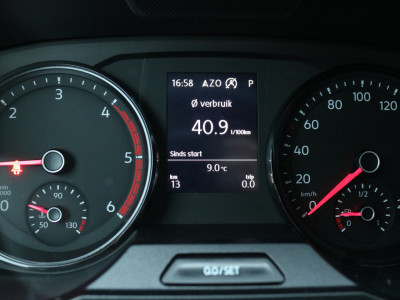 Volkswagen Crafter 2.0 TDI 140pk L3 H3 Automaat Airco Navigatie Apple Carplay Camera foto 16