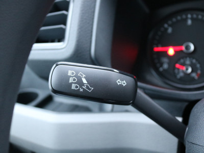 Volkswagen Crafter 2.0 TDI 140pk L3 H3 Automaat Airco Navigatie Apple Carplay Camera foto 19