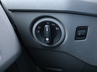 Volkswagen Crafter 2.0 TDI 140pk L3 H3 Automaat Airco Navigatie Apple Carplay Camera foto 21