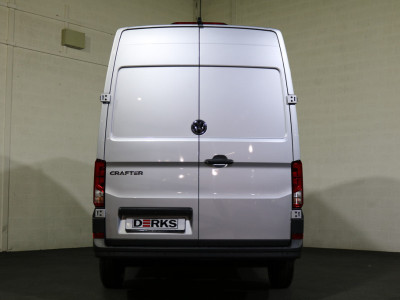 Volkswagen Crafter 2.0 TDI 140pk L3 H3 Automaat Airco Navigatie Apple Carplay Camera foto 8