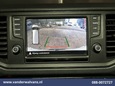 Volkswagen Crafter 2.0 TDI 140pk L3H3 L2H2 Euro6 Airco | Camera | Navigatie | Apple Carplay | Massagestoel Android Auto, Parkeersensoren, 3000kg trekvermogen foto 4
