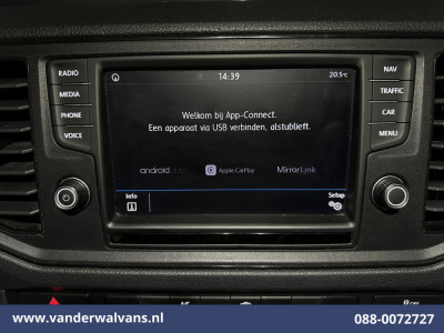 Volkswagen Crafter 2.0 TDI 140pk L3H3 L2H2 Euro6 Airco | Camera | Navigatie | Apple Carplay | Massagestoel Android Auto, Parkeersensoren, 3000kg trekvermogen foto 5
