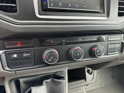 Volkswagen Crafter 2.0 TDI 141 PK E6 / L4H3 / INRICHTING / IMPERIAAL + TRAP / 3 TONS TREKHAAK / CAMERA / AIRCO 15