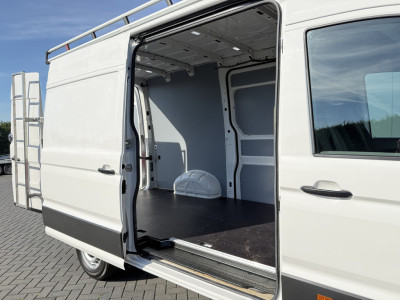Volkswagen Crafter 2.0 TDI 141 PK / L3H3 / 2x SCHUIFDEUR / IMPERIAAL + LADDER / 3 TONS TREKHAAK / CAMERA / 3-ZITS / VERWARMDE VOORRUIT foto 10